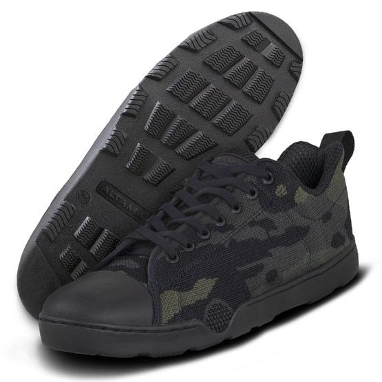 Altama Urban Low Shoes in Black Camo